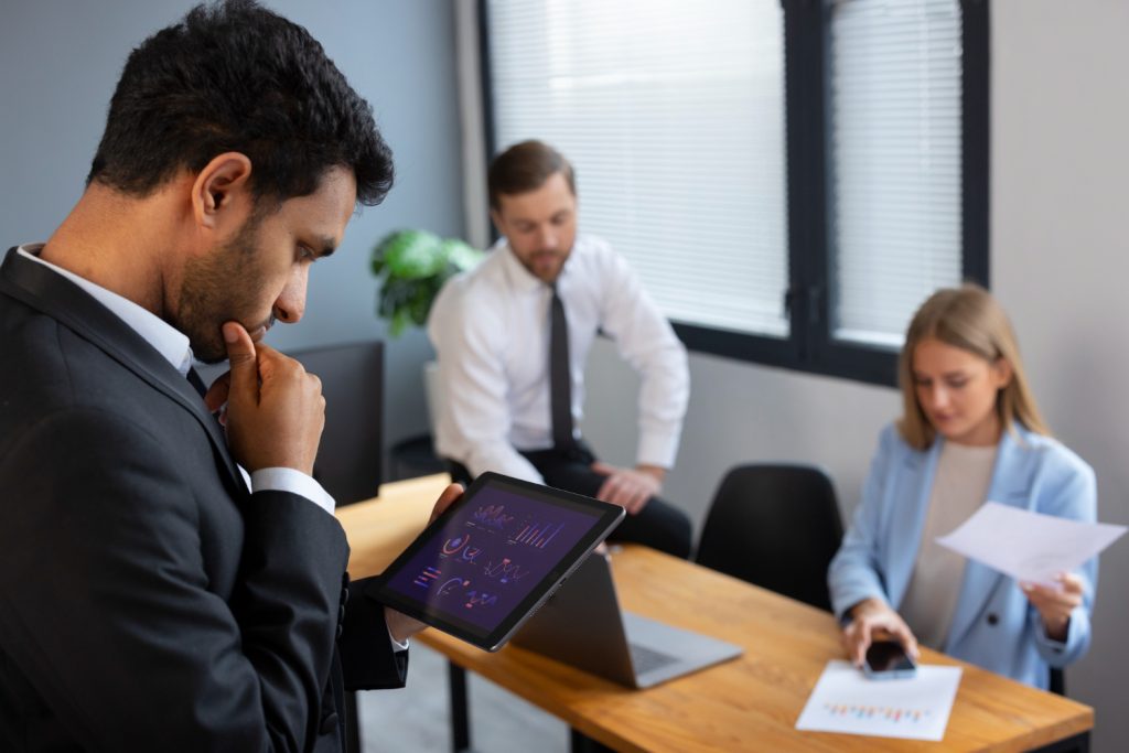 How a Sales Representative Made $215K With No Fancy System